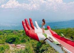 TAYTAMAKI - LA MANO DE DIOS